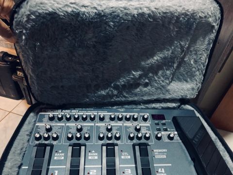 Pedal de Efeito Boss ME-80