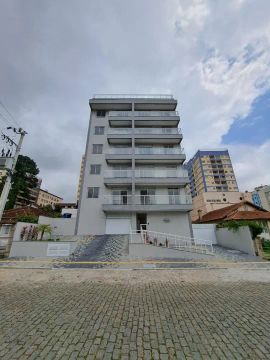 Apartamento no bairro do Alto, quarto e sala