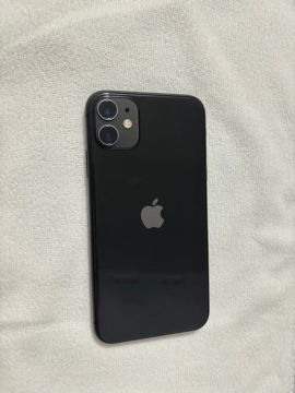 Apple iPhone 11 (128 GB) - Preto - Bateria 75% (Usado)