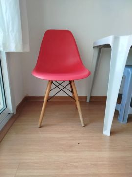 Cadeira Eames Vermelha