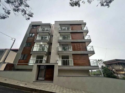 Apartamento bem localizado 