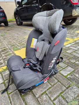 Cadeirinha de carro para bebê - FischerPrice Isofix