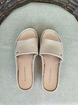 Chinelo Rafaella Booz Bege