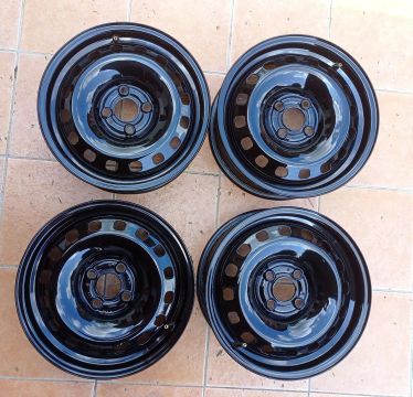 Vendo jogo de rodas 15" vw