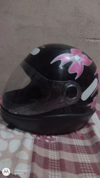 Capacete San Marino formula 1 femme preto 60- usado uma vez apenas.