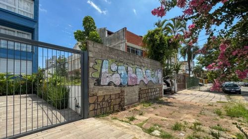 Terreno de 420m² em localização estratégica no bairro São Geraldo - Porto Alegre! Apresent