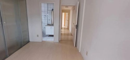 Imóvel para venda possui 101 metros quadrados com 3 quartos em Centro - Florianópolis - SC