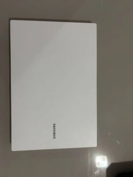 Notebook Samsung Book Core i5