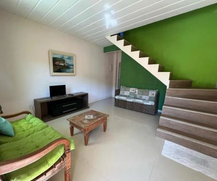 Casa para aluguel com 200 metros quadrados com 2 quartos