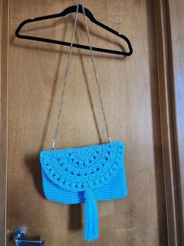 Bolsa de crochê azul celeste