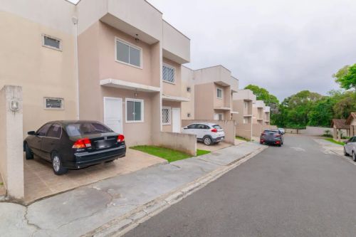 Sobrado com 2 quartos no Abranches