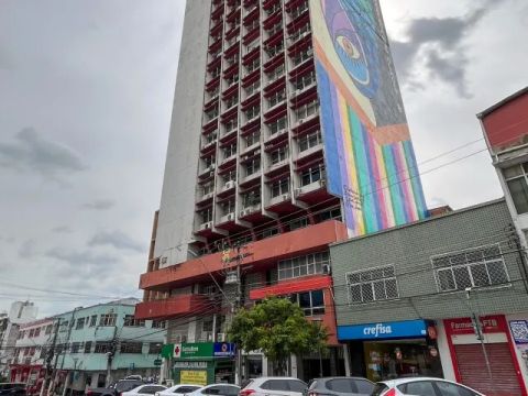 Sala Comercial à Venda no Ed. Palácio do Comércio - Localização Estratégica no Centro
