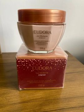 Creme Acetinado  Hidratante Desodorante Corporal La Victorie Intense Eudora 250g
