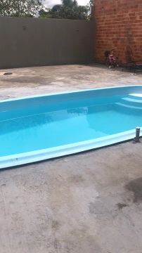 Casa com piscina  
