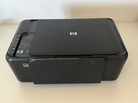 Impressora multifuncional HP F4480 funcionando