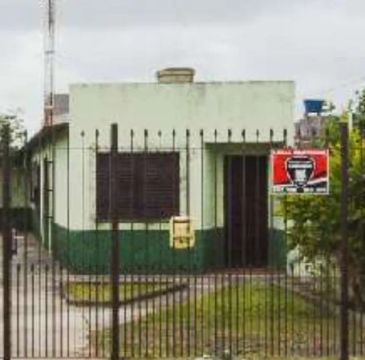ALUGA-SE CASA NA GOTUZZO