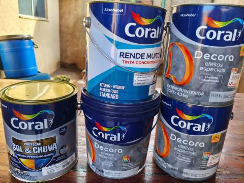 Vende-se tintas e cimento queimado R$100,00 cada 