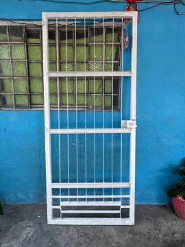 Porta de Ferro puro já com a fechadura 1.0x2.10