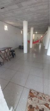 Temporada em casa com piscina de adulto e uma de criança 