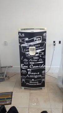 Envelopamento de geladeira e outros