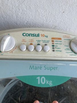 Vende-se máquina de levar - pra retirada de peças 