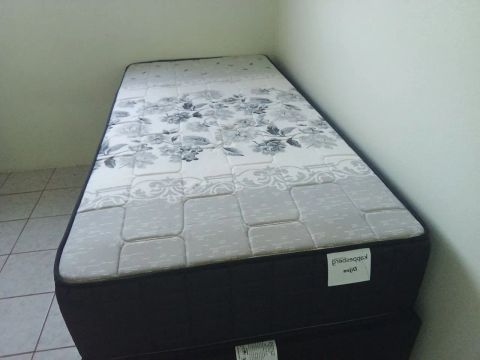 Cama Box solteiro com colchão 