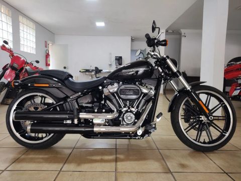 HARLEY DAVDSON BREAKOUT 114 FX BR ANO 2022 COM 3.000 KLM RODADOS SEMI NOVA 