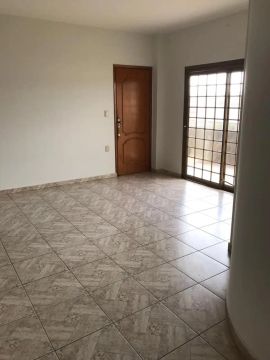 Alugo apartamento Custódio Pereira 