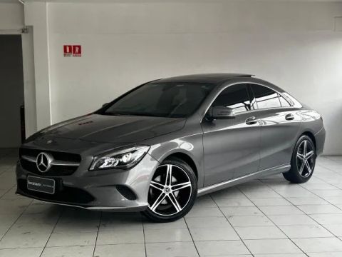 Mercedes CLA 200 1.6 Vision 2017 com 54 mil KM R$145.900,00
