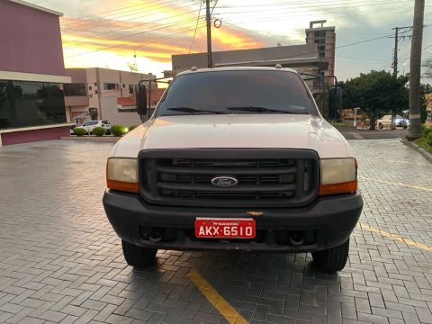 F4000 2003 CUMIS