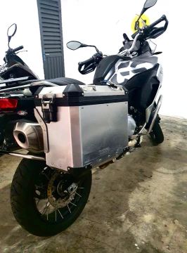 Bau para moto BMW 