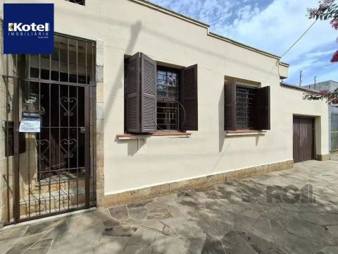 Casa para Venda - 90m², 2 dormitórios, 4 vagas - São Geraldo