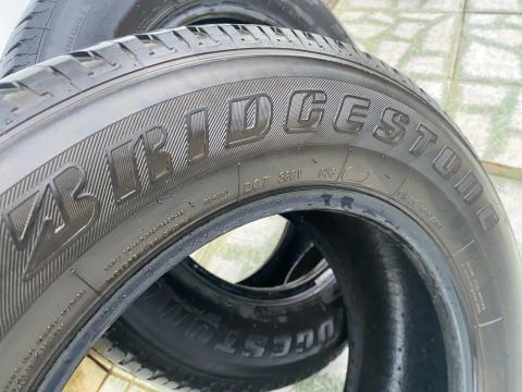 Pneus Bridgestone 215/65R16