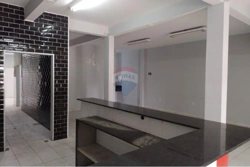 Aluga-se ponto comercial no Wanel Ville em Sorocaba