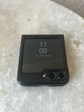 Samsung  z5 flip semi novo