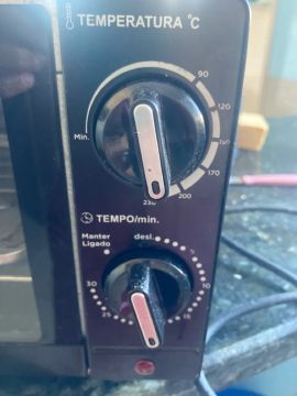 Vende se esse forno elétrico 150 
