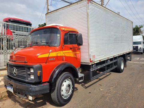 Caminhão 1113 - tudo 1620