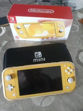 Nintendo Switch Lite 128 gb destravado com 15 jogos