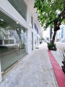 Imóvel para aluguel possui 121 metros quadrados em Centro - Balneário Camboriú - SC