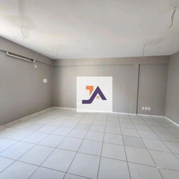 Sala comercial para locação - No bairro Horto
