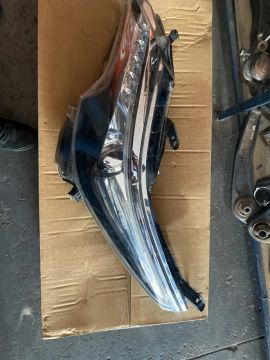 Farol Hilux SW4 2016/20 original usada lado esquerdo