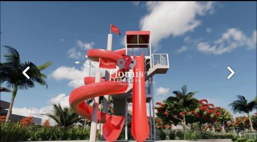 **Oportunidade Única: Terreno à Venda em Condomínio com Parque Aquático**