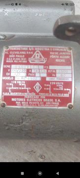 Máquina e motor Singer