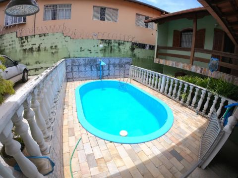 Venda de Casa em Belo Horizonte-MG, bairro Ouro Preto e 360.00m² Área Terreno