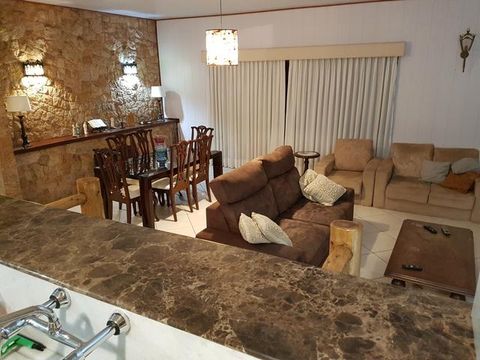 CASA Teresópolis.Pacotes negociáveis. P/ 10 pessoas.PISCINA E CHURRASQUEIRA