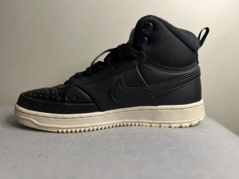 Tênis Nike Air Force 1 Preto bota