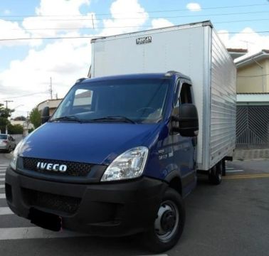 Iveco Daily 35s14 Baú 2015