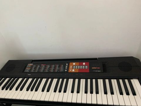Teclado Yamaha PSR-F51 - 61 teclas - Excelente estado