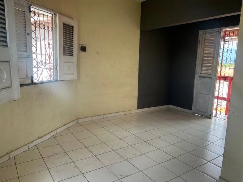 Alugo um excelente apartamento para estudante/ trabalhadores 