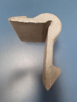 Cantoneira para transporte e proteção de cintas com material reciclável e ferro 